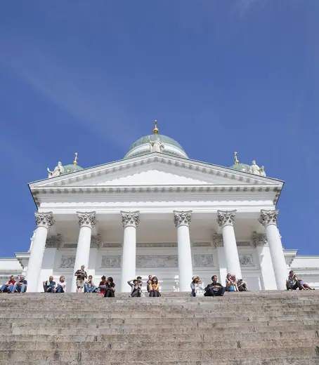 Photo 3: Exterior