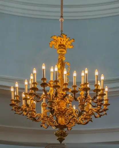 Photo 4: Interior