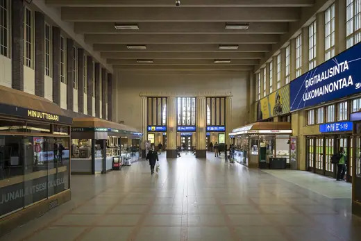 Photo 6: Interior · The Central railway station being rather quiet during the COVID-19 pandemic 