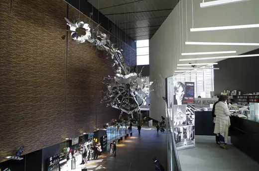 Photo 5: Interior