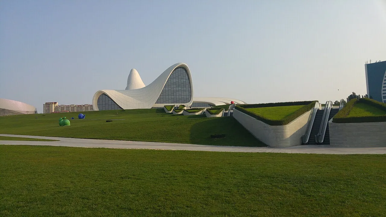 Heydar Aliyev Center: Exterior · HEIDAR ALIYEV CENTER AND OUTDOOR GREEN GRASS