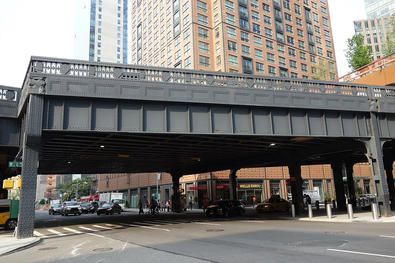 High Line: Exterior