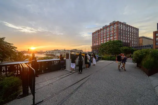 Photo 6: Exterior · High line at sunset