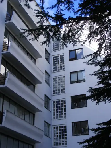 Photo 3: Exterior · High Point, Highgate N6 by Berthold Lubetkin