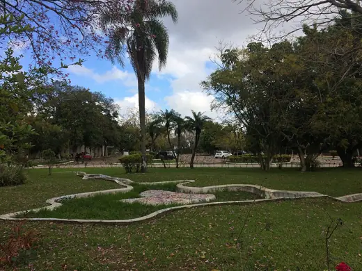 Photo 5: Context · Jardim de chuva na área do Hipódromo do Cristal, em Porto Alegre, Brasil