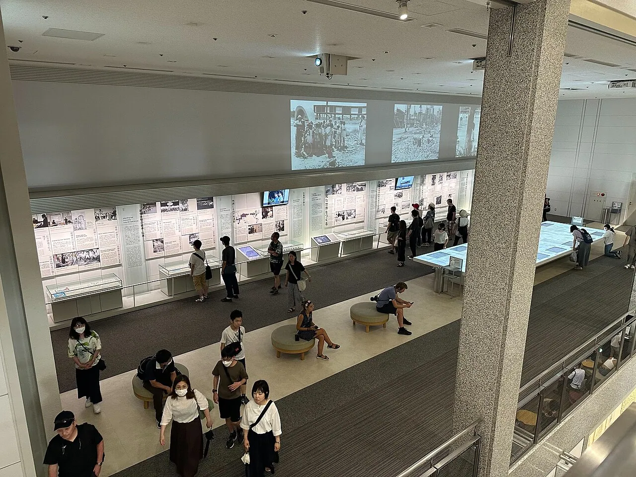Hiroshima Peace Memorial Museum: Interior