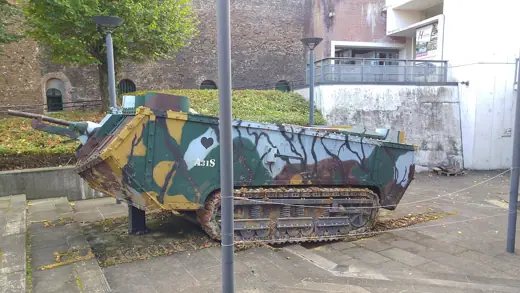 Photo 6: Interior · Französischer Panzer "St