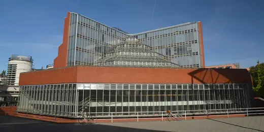 Photo 2: Exterior · Cambridge University Faculty of History in September 2018