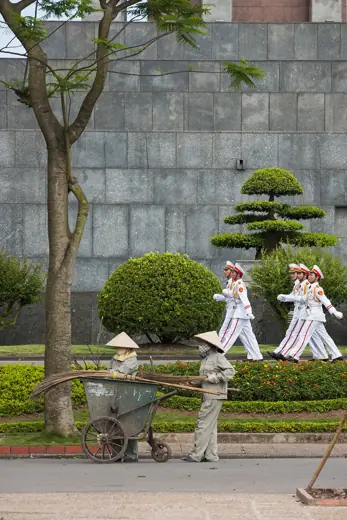 Photo 5: Context