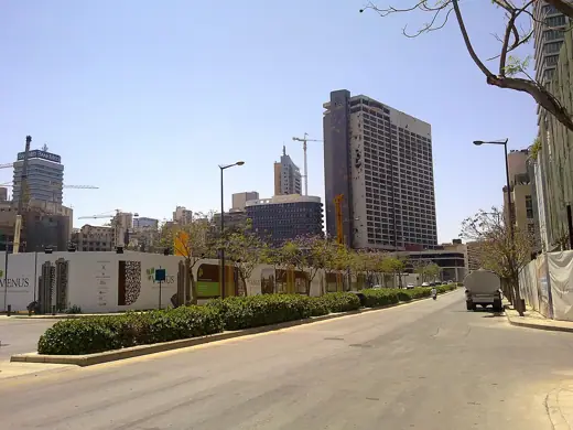 Photo 3: Exterior · holiday inn (war touch)