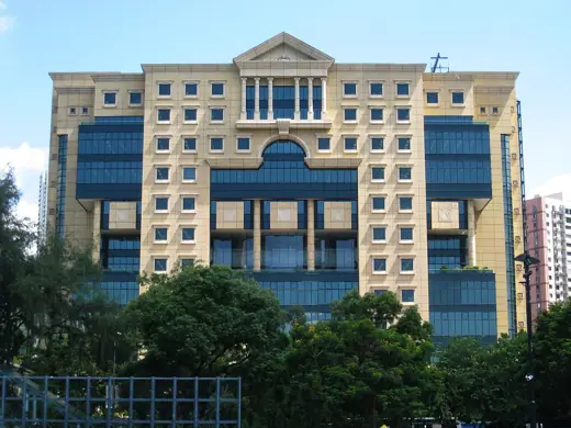 Photo 1: Exterior