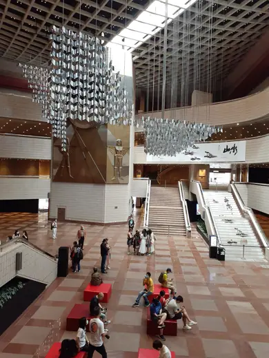 Photo 5: Interior