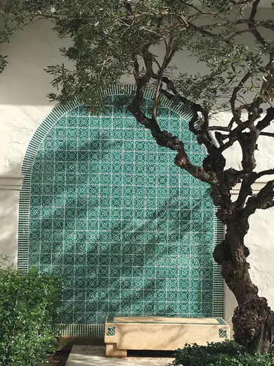 Photo 2: Exterior · Honolulu, Honolulu Museum of Art