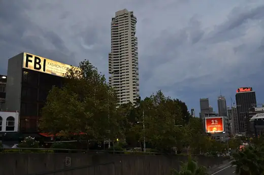 Photo 6: Context · Horizon apartments building, Darlinghurst, Sydney, seen from William Street