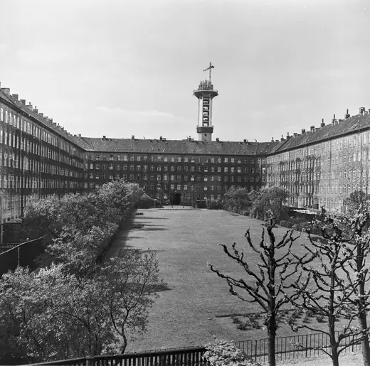 Photo 3: Exterior · Gårdrummet, Hornbækhus, Nørrebro, København