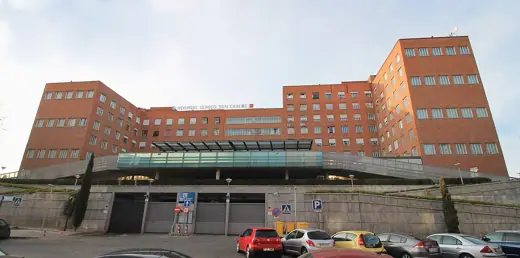Photo 1: Exterior