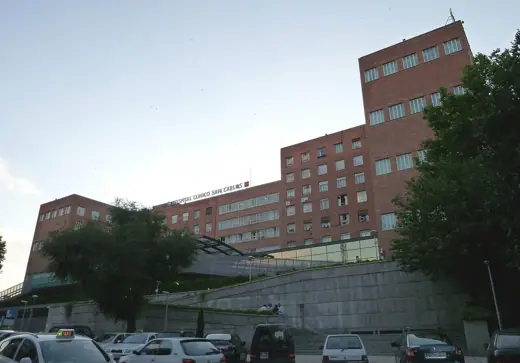 Photo 2: Exterior