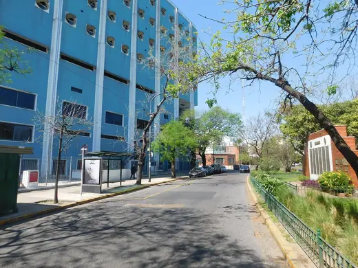 Photo 4: Context · Vista de la Avenida Patricias Argentinas entre Antonio Machado y Fanklin, Buenos Aires