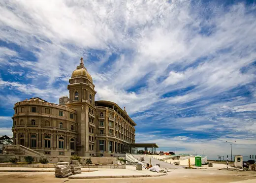 Photo 2: Exterior · This is a photo of a Uruguayan monument identified by the ID