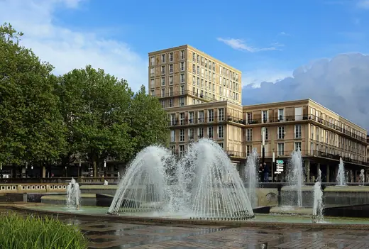 Photo 2: Exterior · Le Havre (France): Place de l'Hôtel de Ville