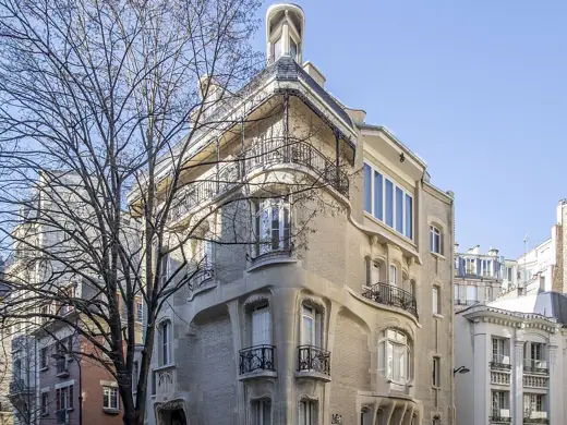 Photo 2: Exterior · L'hôtel Guimard à Paris