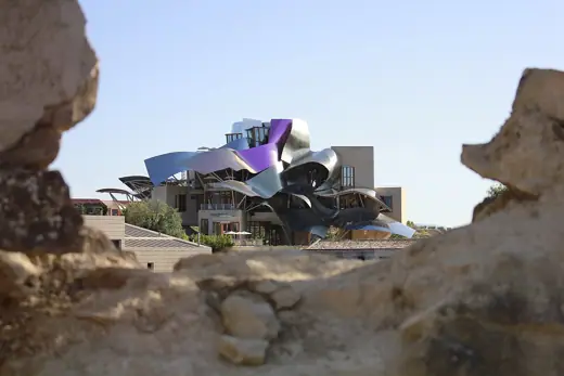 Photo 4: Exterior · HOTEL MARQUES DE RISCAL