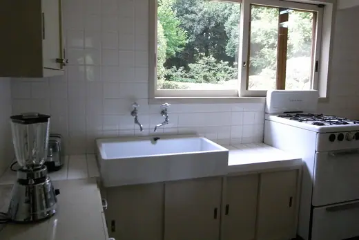 Photo 6: Interior