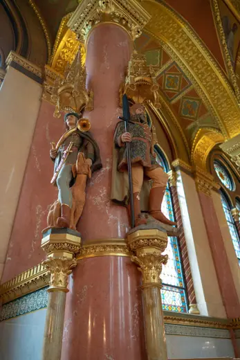 Photo 5: Interior