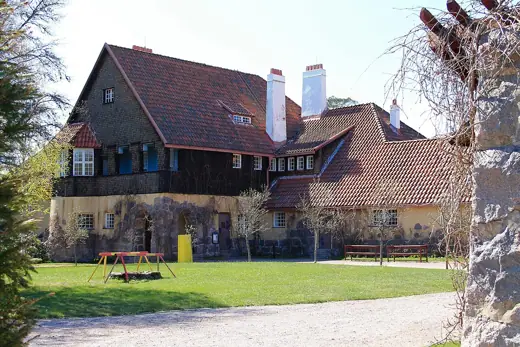 Photo 3: Exterior · Courtyard of Hvitträsk 