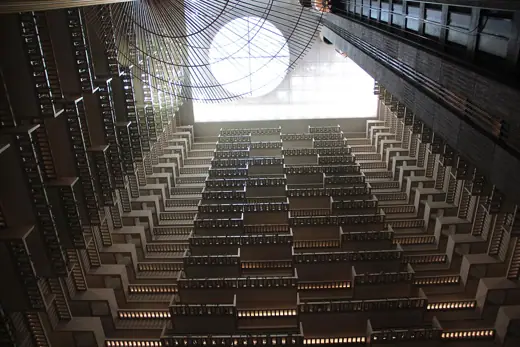 Photo 5: Interior · Hyatt Regency Atlanta atrium