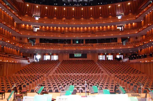 Photo 3: Interior