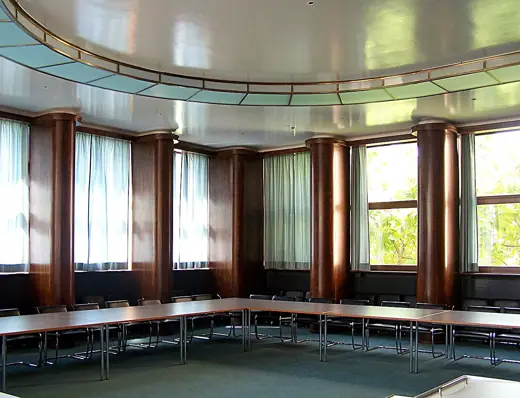 Photo 6: Interior · Eisenhower room in the IG Farben building
