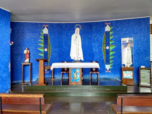 Photo 6: Interior · Interior de la igrejinha (pequeña iglesia)