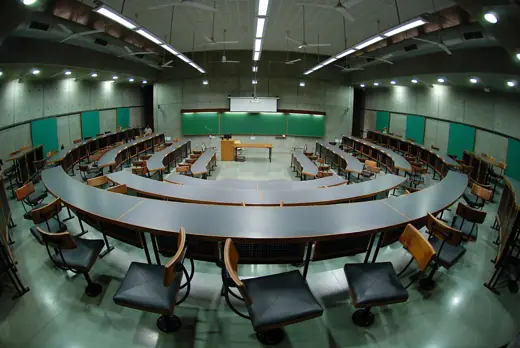 Photo 5: Interior · Spacious and beautiful class room with modern facilities