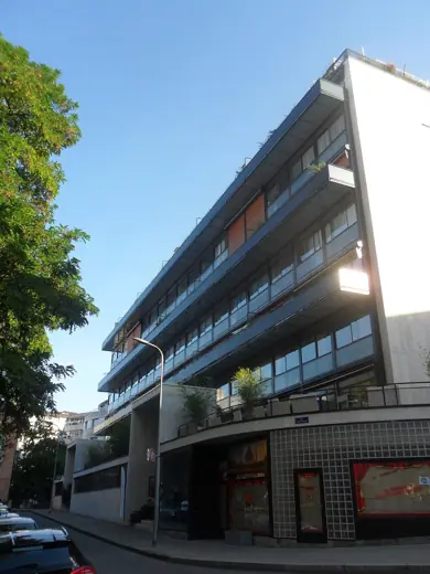 Photo 3: Exterior · Façade de l'Immeuble Clarté
