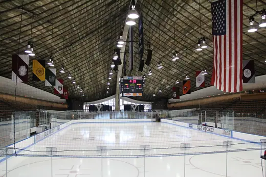 Photo 6: Interior