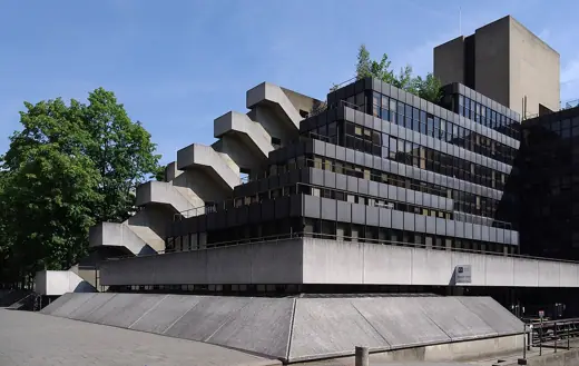 Photo 2: Exterior · University of London Institute of Education