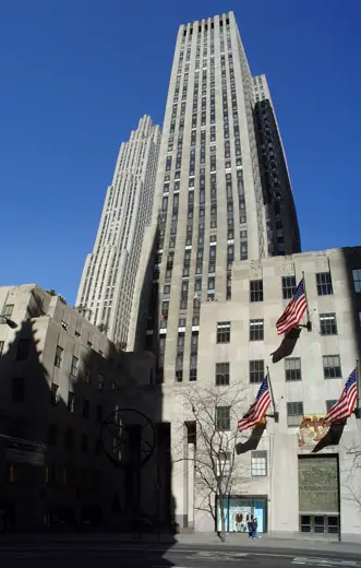 Photo 1: Exterior