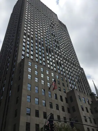 Photo 4: Exterior