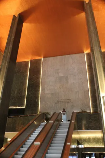 Photo 5: Interior