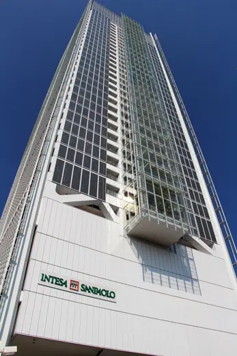 Photo 4: Exterior · Cit Turin | Corso Inghilterra Headquarters for the banking group Intesa Sanpaolo