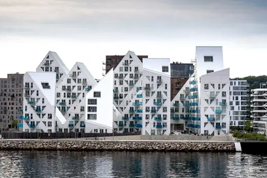 Photo 3: Exterior · Bostadshusen Isbjerget byggdes av svenska NCC i nya hamnstadsdelen Aarhus Ø