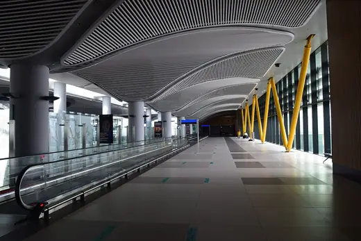 Photo 5: Interior · Vue de l'aéroport international d'Istanbul, en Turquie