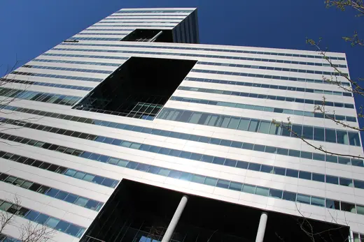 Photo 3: Exterior