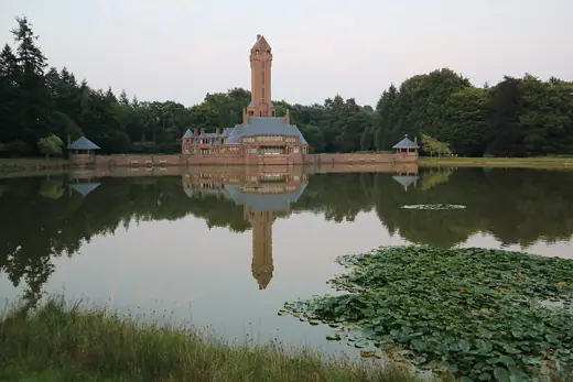 Photo 2: Exterior · Het jachthuis Sint Hubertus in het Nationaal Park de Hoge Veluwe - monumentnummer 530190
