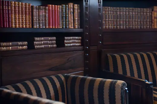 Photo 5: Interior