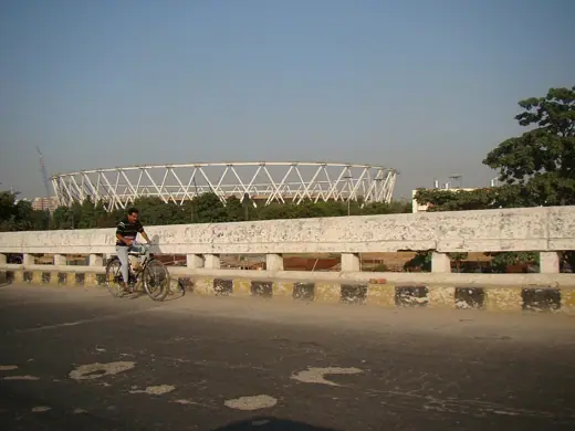Photo 4: Exterior · JLN Stadium
