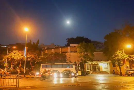 Photo 2: Exterior · Jehangir Art Gallery illuminated