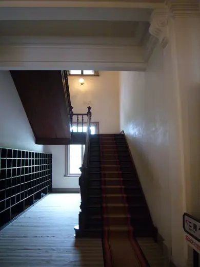 Photo 3: Interior