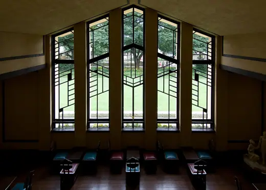Photo 4: Interior